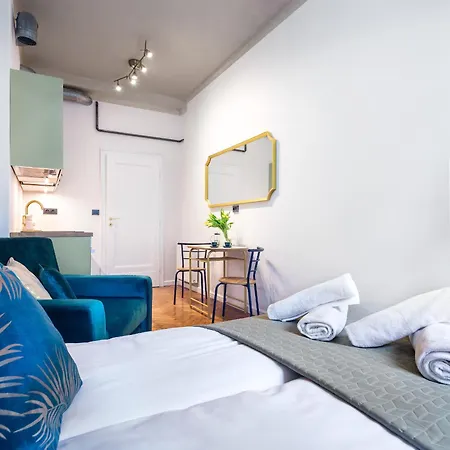 Quiet Courtyard By Tyzenhauz 크라쿠프